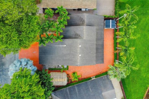 Купить виллу или дом в Майами, Флорида 4 спальни, 189.8м2, № 2037935 - фото 7