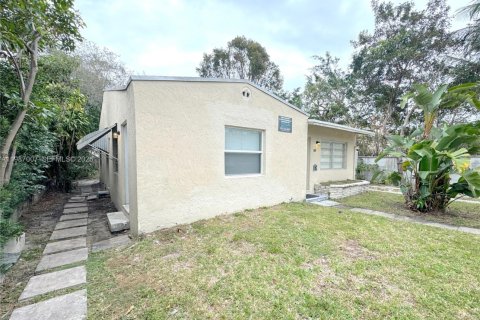 Дом в Форт-Лодердейл, Флорида 1 спальня, 69.68м2 № 2049106