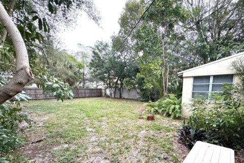 Снять в аренду виллу или дом в Форт-Лодердейл, Флорида 1 спальня, 69.68м2, № 2049106 - фото 7