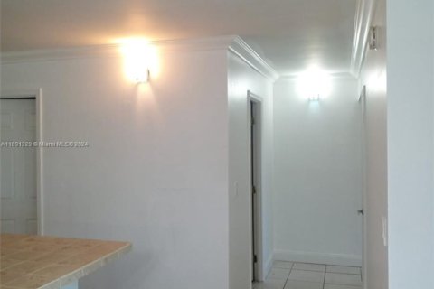 Copropriété à louer à Homestead, Floride: 2 chambres, 99.87 m2 № 1960011 - photo 8