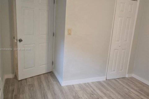 Condominio en alquiler en Miami Beach, Florida, 2 dormitorios, 65.03 m2 № 2260853 - foto 18