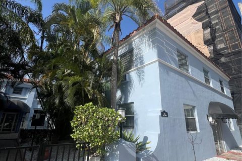 Condominio en alquiler en Miami Beach, Florida, 2 dormitorios, 65.03 m2 № 2260853 - foto 5