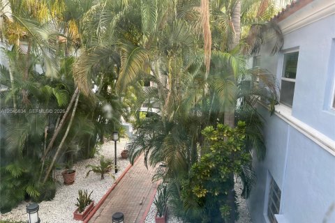Condominio en alquiler en Miami Beach, Florida, 2 dormitorios, 65.03 m2 № 2260853 - foto 21