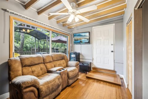House in Saint Petersburg, Florida 4 bedrooms, 202.53 sq.m. № 1743642 - photo 22