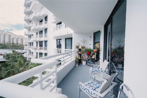 Copropriété à vendre à Aventura, Floride: 2 chambres, 91.97 m2 № 1983004 - photo 12