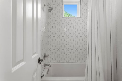 Casa en venta en Odessa, Florida, 4 dormitorios, 469.99 m2 № 2207616 - foto 16