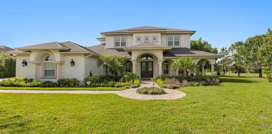 Casa en Odessa, Florida 4 dormitorios, 469.99 m2 № 2207616