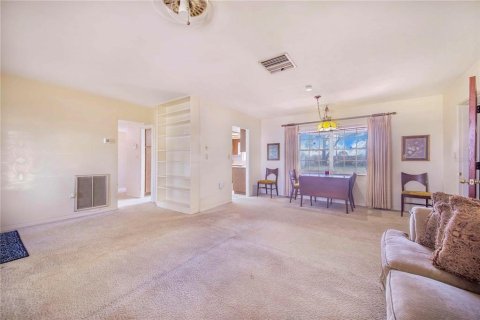 Casa en venta en Haines City, Florida, 3 dormitorios, 104.7 m2 № 1750678 - foto 11