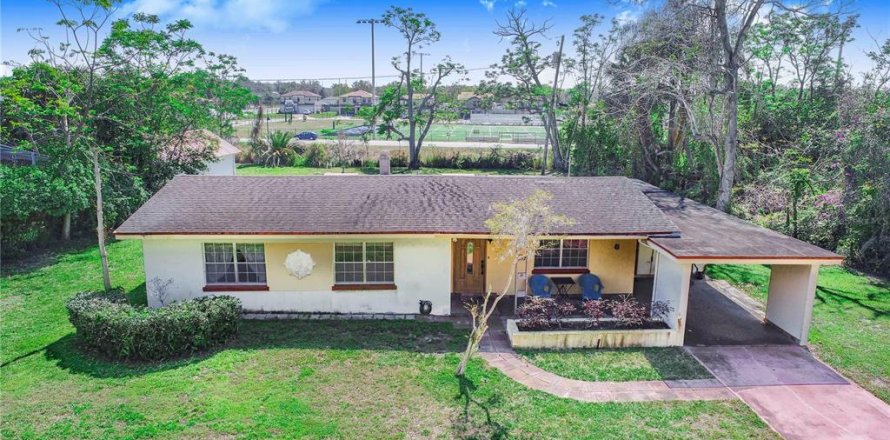 House in Haines City, Florida 3 bedrooms, 104.7 sq.m. № 1750678