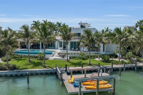 House in Sarasota, Florida 4 bedrooms, 574.69 sq.m. № 2396374 - photo 6