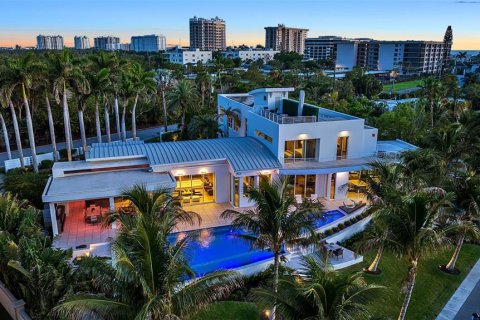 House in Sarasota, Florida 4 bedrooms, 574.69 sq.m. № 2396374 - photo 9