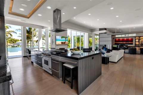 House in Sarasota, Florida 4 bedrooms, 574.69 sq.m. № 2396374 - photo 30