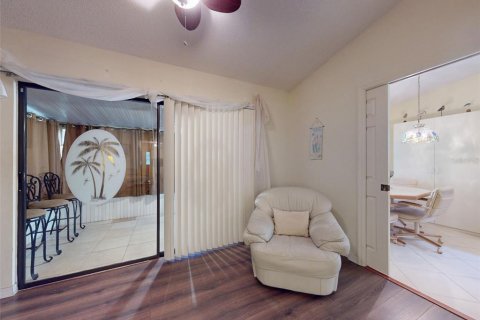 House in New Smyrna Beach, Florida 2 bedrooms, 116.59 sq.m. № 2234941 - photo 24