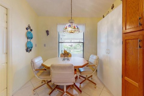 House in New Smyrna Beach, Florida 2 bedrooms, 116.59 sq.m. № 2234941 - photo 21