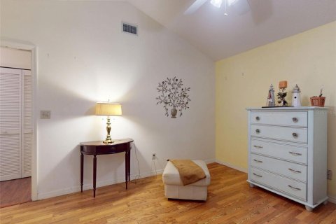 House in New Smyrna Beach, Florida 2 bedrooms, 116.59 sq.m. № 2234941 - photo 5