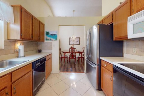House in New Smyrna Beach, Florida 2 bedrooms, 116.59 sq.m. № 2234941 - photo 20