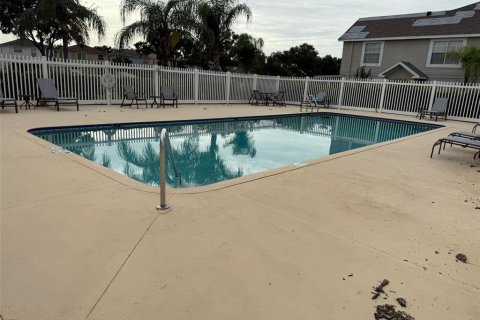 Townhouse in Brandon, Florida 2 bedrooms, 107.67 sq.m. № 2235201 - photo 30
