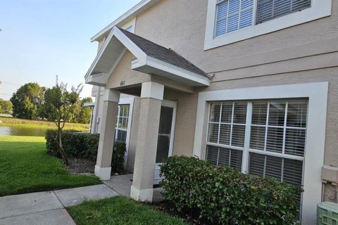 Townhouse in Brandon, Florida 2 bedrooms, 107.67 sq.m. № 2235201 - photo 2