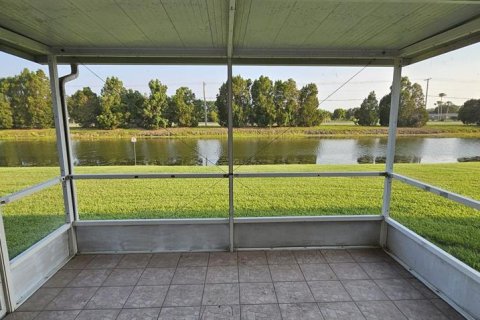 Townhouse in Brandon, Florida 2 bedrooms, 107.67 sq.m. № 2235201 - photo 25