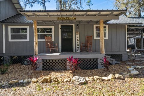 House in Inglis, Florida 5 bedrooms, 155.89 sq.m. № 1733849 - photo 5