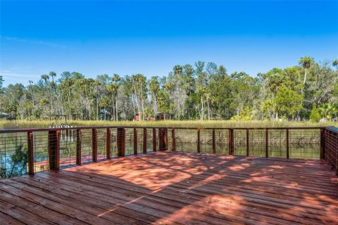 House in Inglis, Florida 5 bedrooms, 155.89 sq.m. № 1733849 - photo 29