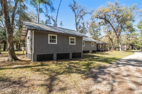 House in Inglis, Florida 5 bedrooms, 155.89 sq.m. № 1733849 - photo 4