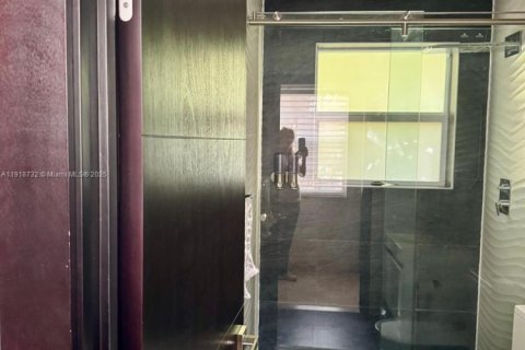 Villa ou maison à vendre à Doral, Floride: 4 chambres, 198.63 m2 № 1973995 - photo 14