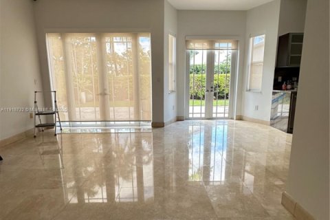 Villa ou maison à vendre à Doral, Floride: 4 chambres, 198.63 m2 № 1973995 - photo 16