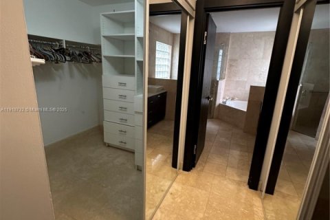 Villa ou maison à vendre à Doral, Floride: 4 chambres, 198.63 m2 № 1973995 - photo 28
