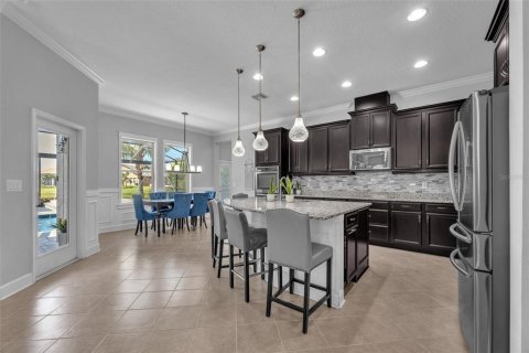 House in Riverview, Florida 5 bedrooms, 332.31 sq.m. № 1829878 - photo 14