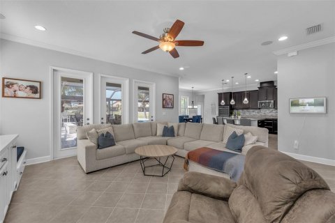 House in Riverview, Florida 5 bedrooms, 332.31 sq.m. № 1829878 - photo 13
