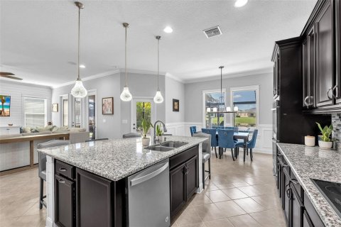 House in Riverview, Florida 5 bedrooms, 332.31 sq.m. № 1829878 - photo 18