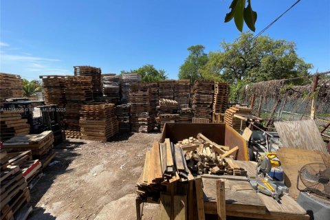 Купить коммерческую недвижимость в Майами, Флорида № 2046130 - фото 6