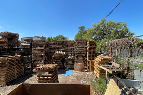 Купить коммерческую недвижимость в Майами, Флорида № 2046130 - фото 7