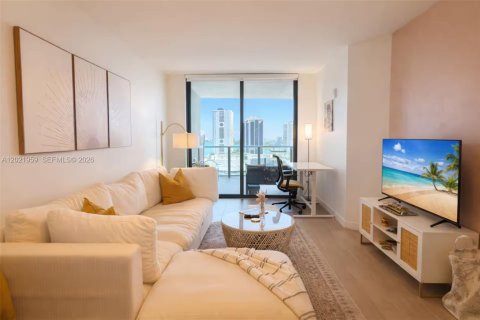 Condo in Miami, Florida, 1 bedroom № 2242294
