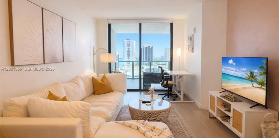 Condo in Miami, Florida, 1 bedroom  № 2242294