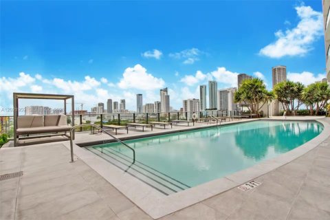 Condo in Miami, Florida, 1 bedroom  № 2242294 - photo 29