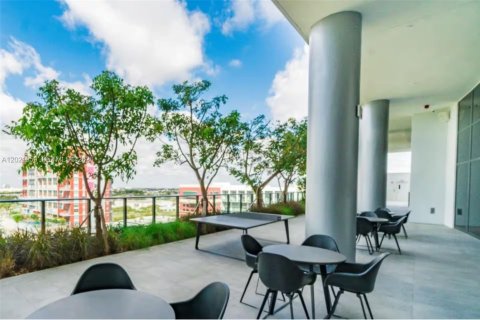 Condo in Miami, Florida, 1 bedroom  № 2242294 - photo 22