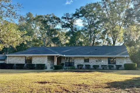 Casa en Dunnellon, Florida 3 dormitorios, 172.71 m2 № 2097126