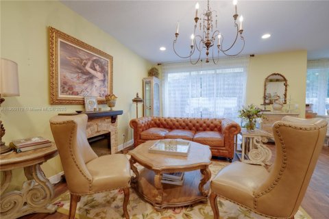 House in Delray Beach, Florida 3 bedrooms, 253.9 sq.m. № 1970356 - photo 4