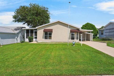 Villa ou maison à The Villages, Floride 2 chambres, 115.94 m2 № 2330940