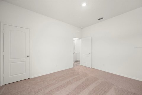 House in Lake Alfred, Florida 3 bedrooms, 135.54 sq.m. № 1902583 - photo 13