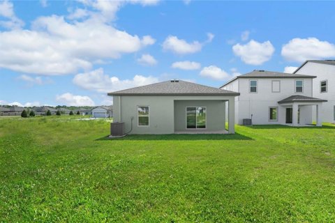 House in Lake Alfred, Florida 3 bedrooms, 135.54 sq.m. № 1902583 - photo 23