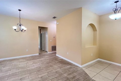 Villa ou maison à vendre à Clermont, Floride: 4 chambres, 183.57 m2 № 2390863 - photo 7