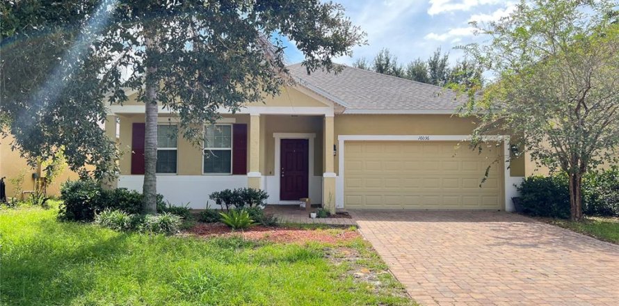 Villa ou maison à Clermont, Floride 4 chambres, 183.57 m2 № 2390863