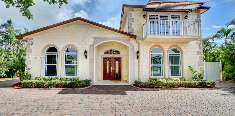 Villa ou maison à Boca Raton, Floride 6 chambres, 339 m2 № 1990313