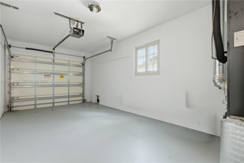 Casa en venta en Dania Beach, Florida, 3 dormitorios, 170.75 m2 № 2048658 - foto 28