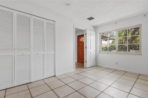 Casa en venta en Dania Beach, Florida, 3 dormitorios, 170.75 m2 № 2048658 - foto 18
