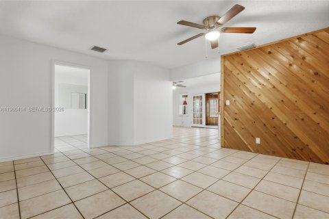 Casa en venta en Dania Beach, Florida, 3 dormitorios, 170.75 m2 № 2048658 - foto 5