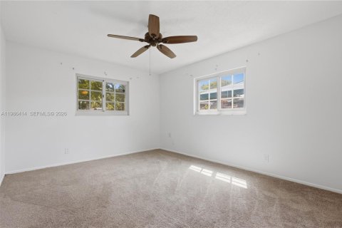 Casa en venta en Dania Beach, Florida, 3 dormitorios, 170.75 m2 № 2048658 - foto 24